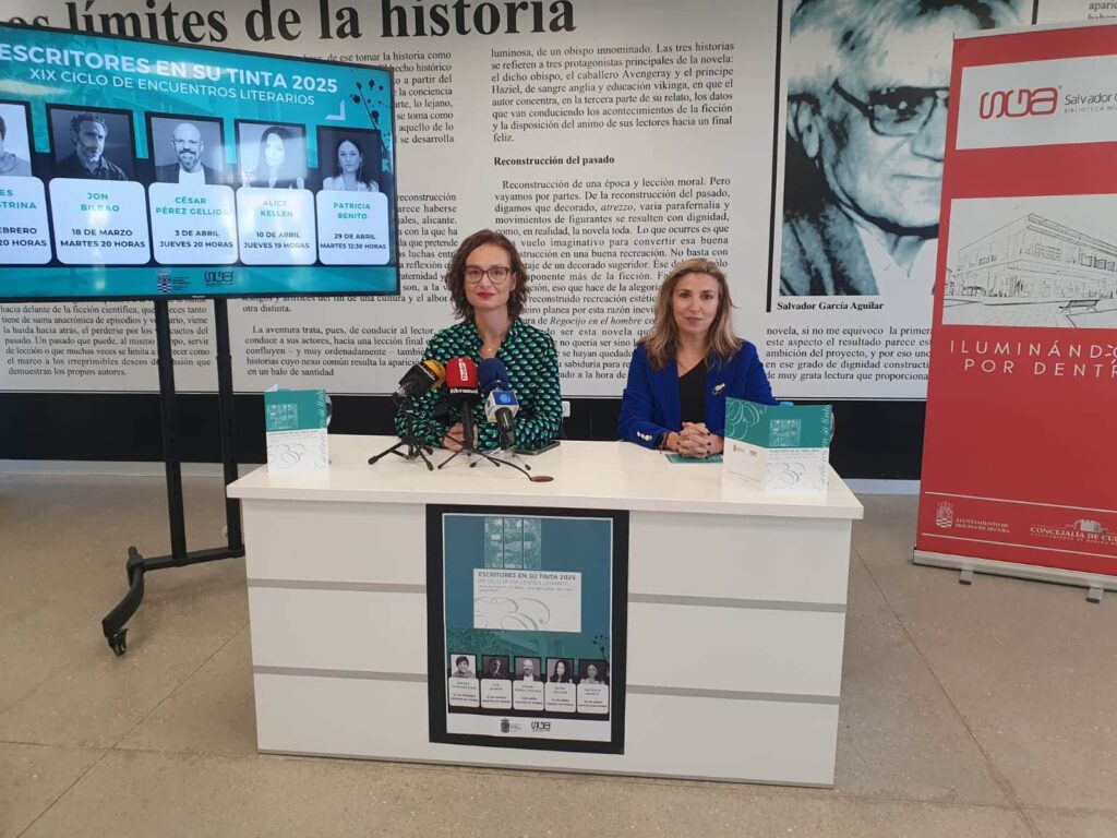 Ciclo 'Escritores en su tinta 2025' Molina Presentación Foto